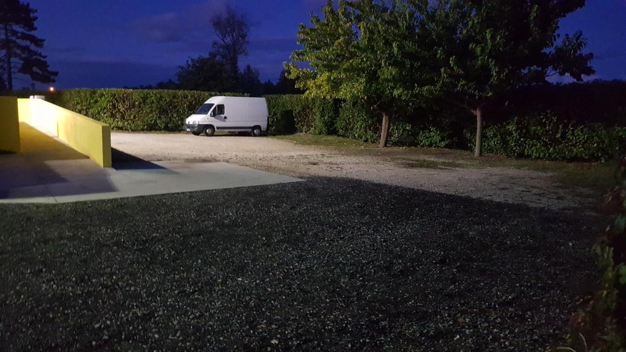 Auberge De La Licorne Eu Livron-sur-Drôme Exteriör bild